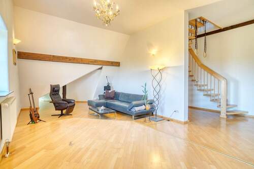 offener Wohn-Essbereich - 2 Zimmer Etagenwohnung in Erolzheim