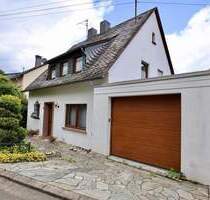 Ihr neues Zuhause mit Potenzial - freistehendes Einfamilienhaus in ruhiger Lage von Zell an der Mosel