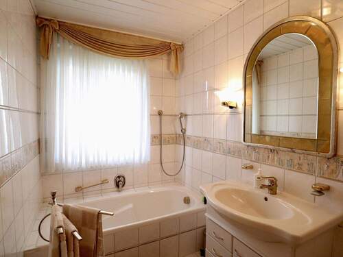 Badezimmer Erdgeschoss - 