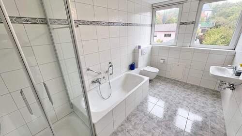 Badezimmer Ansicht 1 - 