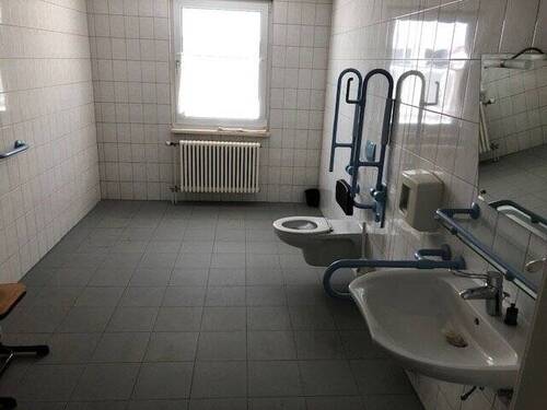 Behinderten-WC - 