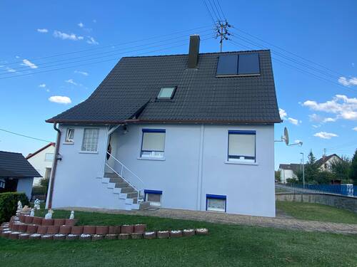 Eingangsbereich - 7 Zimmer Einfamilienhaus zum Kaufen in Starzach