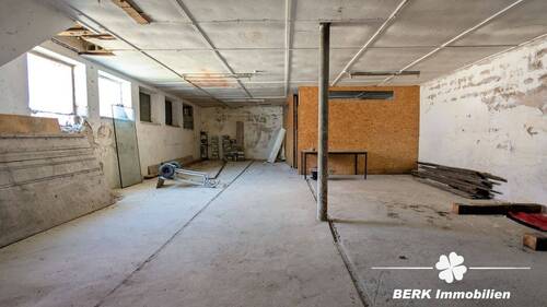 Werkshalle - 