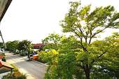 Ausblick vom Balkon - **Schickes Wohnen mit toller EBK**Moderne 3 Zi.-DG-Whg. mit Balkon + Einzelgarage Neufahrn (S1)**