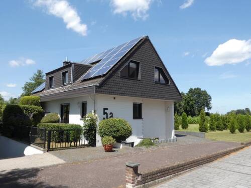 002 - 7 Zimmer Einfamilienhaus zum Kaufen in Willich