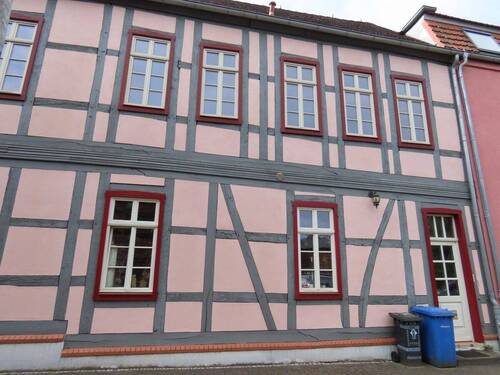 Ansicht hinten - 1 Zimmer Mehrfamilienhaus, Wohnhaus in Osterburg