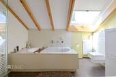 DG Badezimmer Wanne WC - 