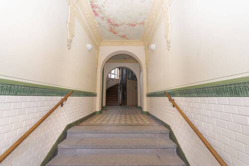 Eingangsbereich - 5 Zimmer Mehrfamilienhaus, Wohnhaus zum Kaufen in Leipzig