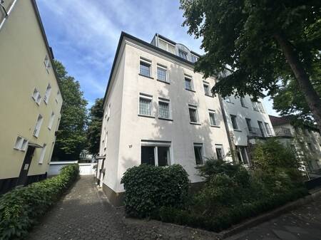 Außenansicht - Seltene Gelegenheit - Eigentumswohnung mit Balkon und Garage im Kaiserstraßenviertel zu verkaufen