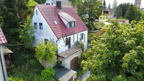 Außen Seite - 6 Zimmer Einfamilienhaus zum Kaufen in Gößweinstein