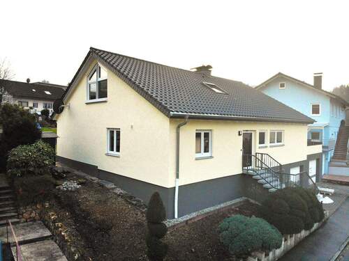 Frontansicht - Traumhaftes Einfamilienhaus in Hirschhorn-Ersheim - Ruhige Lage, viel Platz & moderne Ausstattung!