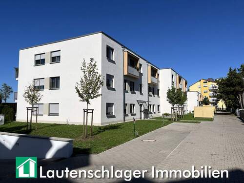 ebenerdig - ohne Barriere wohnen - Koffer packen und einziehen! Neuwertige 3-Zimmer - Erdgeschosswohnung in Roth