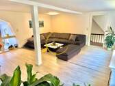 OG: Wohnzimmer - 6 Zimmer Reihenendhaus zum Kaufen in Weida