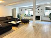OG: Wohnzimmer - 6 Zimmer Reihenendhaus in Weida