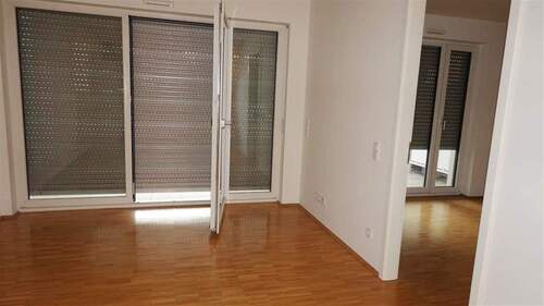 elektrische Außenrollläden - 2 Zimmer Etagenwohnung in Mönchengladbach