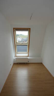 Kinderzimmer 2 - Etagenwohnung mit 93,20 m&sup2; in Gelenau/Erzgebirge zur Miete