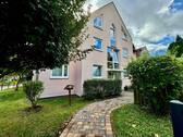 Außenansicht1.jpeg - Sehr schöne Wohnung zur Selbstnutzung oder Vermietung: Frisch renovierte 2-Raum-Wohnung mit privater Terrasse in ruhiger Lage von Rudolstadt-Volkstedt