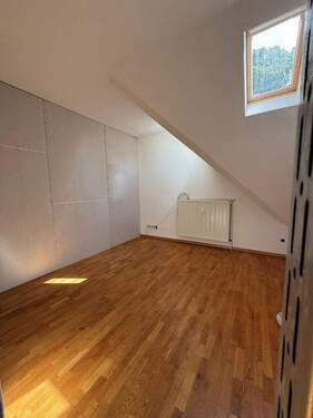 Zimmer 3 - 