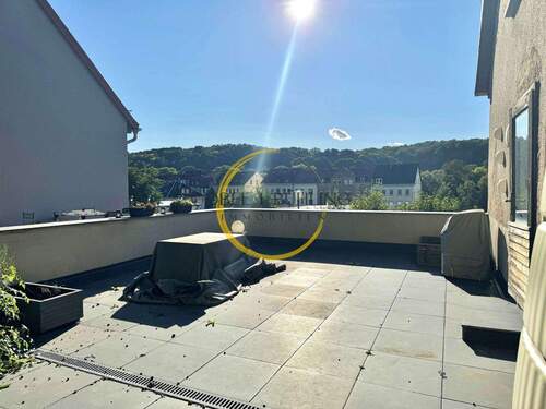 Terrasse - Wohnen mit Aussicht: Einfamilienhaus mit Terrasse und Blick auf die Osterburg in ruhiger Lage Weidas