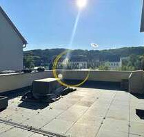 Wohnen mit Aussicht: Einfamilienhaus mit Terrasse und Blick auf die Osterburg in ruhiger Lage Weidas