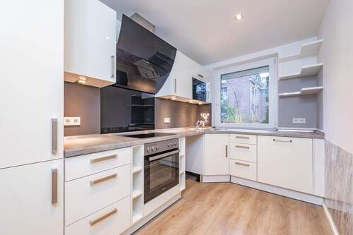 Großzügige Küche - 