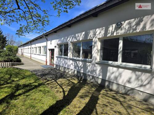 Nebengebäude - Mehrfamilienhaus, Wohnhaus in Dahlen zum Kaufen
