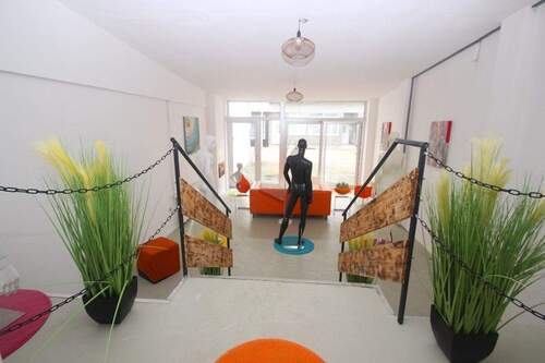 ... zur Warenpräsentation - 