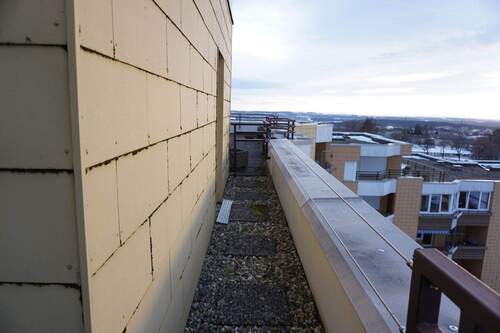 Zugang zweite Balkontüre - 