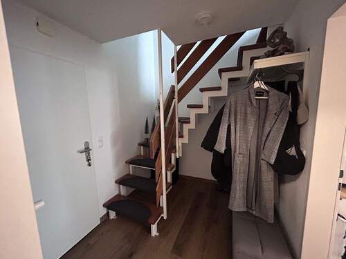 Treppenaufgang unten - 2 Zimmer Etagenwohnung in Oldenburg