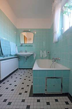 Blick ins Vollbad - Bild 1 - 