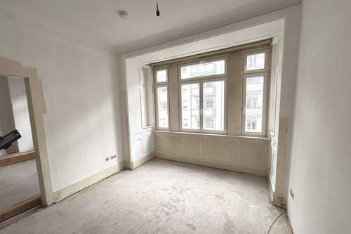 Zimmer - 3 Zimmer Etagenwohnung in Stuttgart