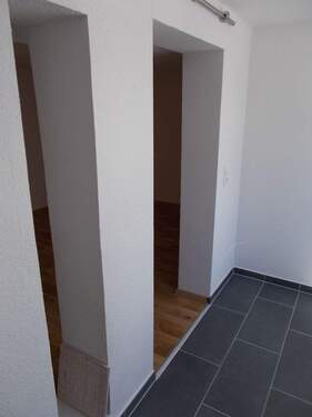 Blick in den Wohnbereich.JPG - 