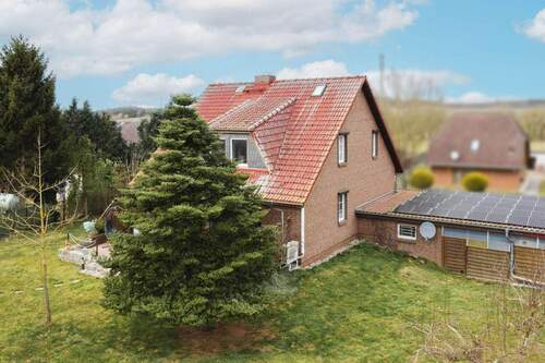 Garage mit Solarfläche - 