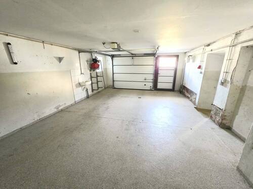 Garage - 