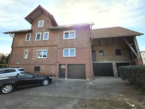 Frontansicht - 9 Zimmer Mehrfamilienhaus, Wohnhaus zum Kaufen in Edermünde-Besse