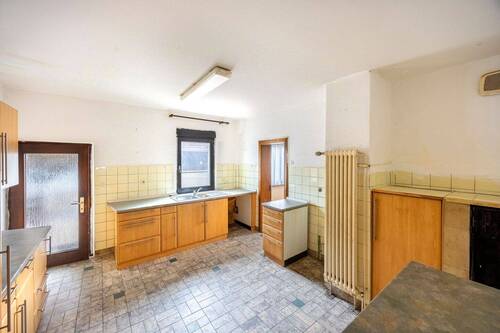 Küche 1. OG - 9 Zimmer Einfamilienhaus in Affalterbach