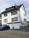 Hausansicht Front - Freistehendes Mehrfamilienhaus mit zusätzlich bebaubarer Grundstücksfläche - provisionsfrei -