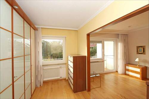 Großzügige Ankleide - 