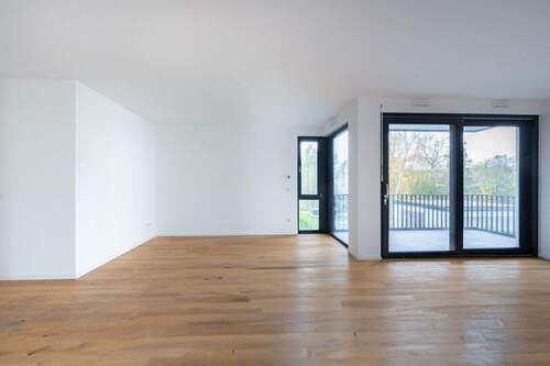 Wohn- Essbereich 2 - 3 Zimmer Etagenwohnung in Offenbach am Main