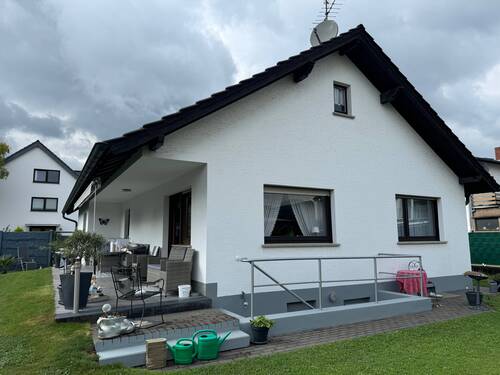 Gartenansicht - 4 Zimmer Bungalow zum Kaufen in Niederkassel-Lülsdorf
