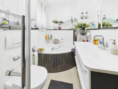 Bild 3 - 3 Zimmer Etagenwohnung in Mannheim / Neuhermsheim