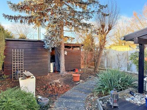 Holzlagerplatz / Fahrräder - 