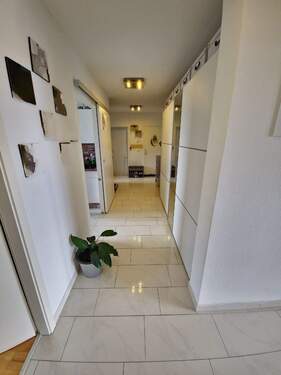 Diele - Etagenwohnung mit 95,00 m&sup2; in Bergisch Gladbach zum Kaufen