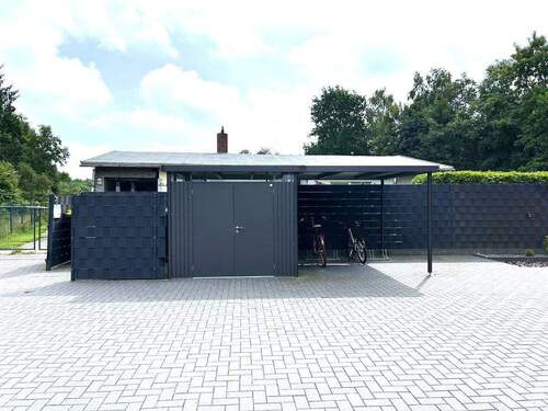 Fahrrad- und Müllplatz - 