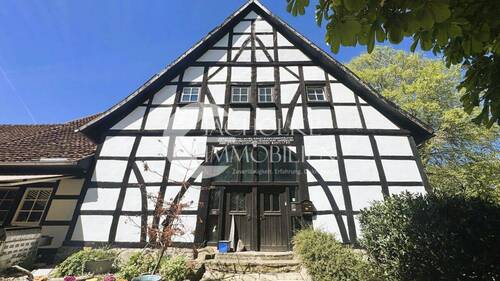 Giebelseite des Wohnhauses - 