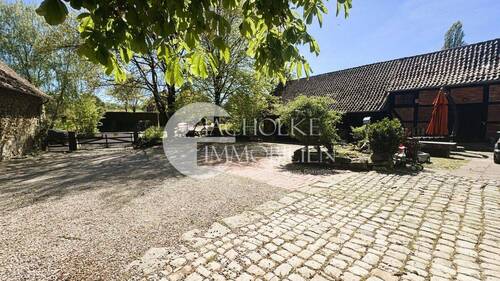 Historische Hofzufahrt - 