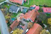 Historisches Anwesen in seiner Gesamtheit - 1 Zimmer Mehrfamilienhaus, Wohnhaus zum Kaufen in Bad Münder am Deister / Nienstedt