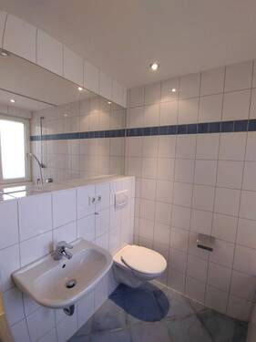 Bad_2.JPG - 2 Zimmer Etagenwohnung in Mannheim