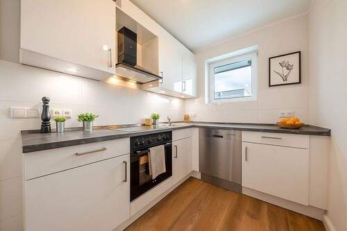 Küche_dekoriert - 2 Zimmer Etagenwohnung in Elmshorn