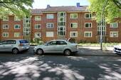 01 Objektansicht Vorderseite - Gut geschnittene 2-Zimmer-Eigentumswohnung mit Balkon